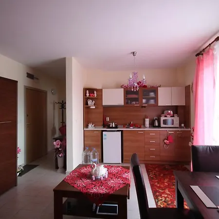 New Estate Polo Апартамент
