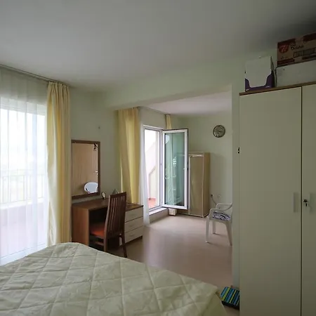New Estate Polo Апартамент *